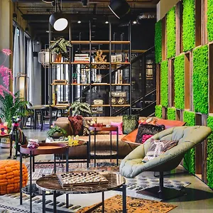 Hotel Moxy Airport